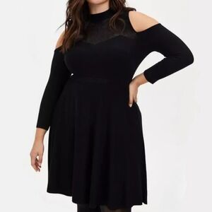 Torrid Womens Size 1 Black Mini Sweater Cold Shoulder Mock Neck Dress Edgy Chic